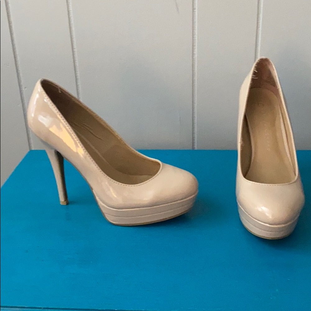 Lauren Conrad heel